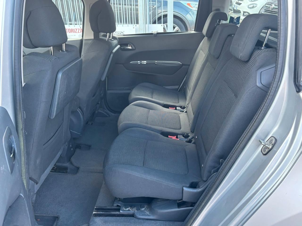 Peugeot 5008 1.6 HDi 112CV Business