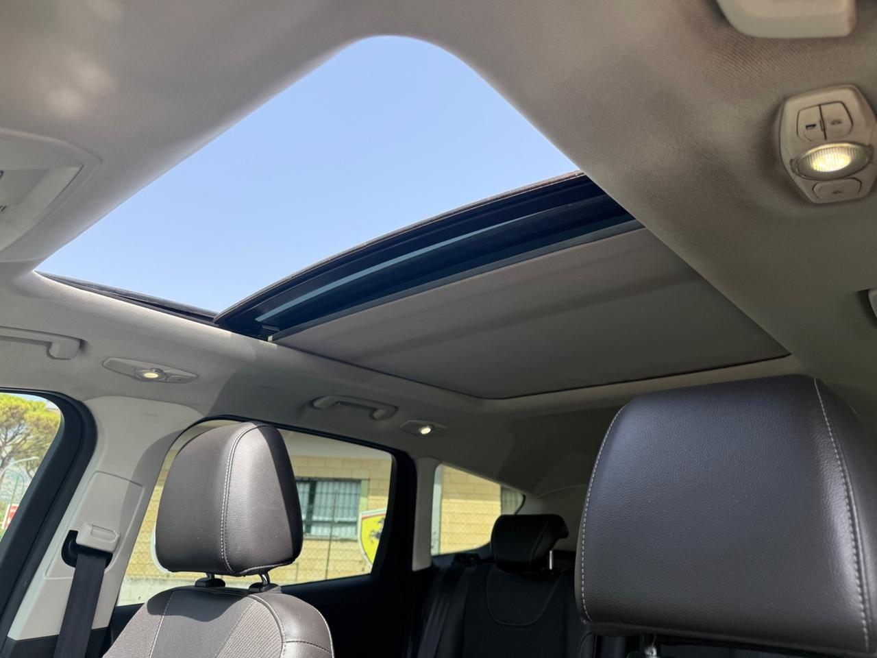 Ford Kuga 2.0 TDCI 140 CV 4WD Powershift Business