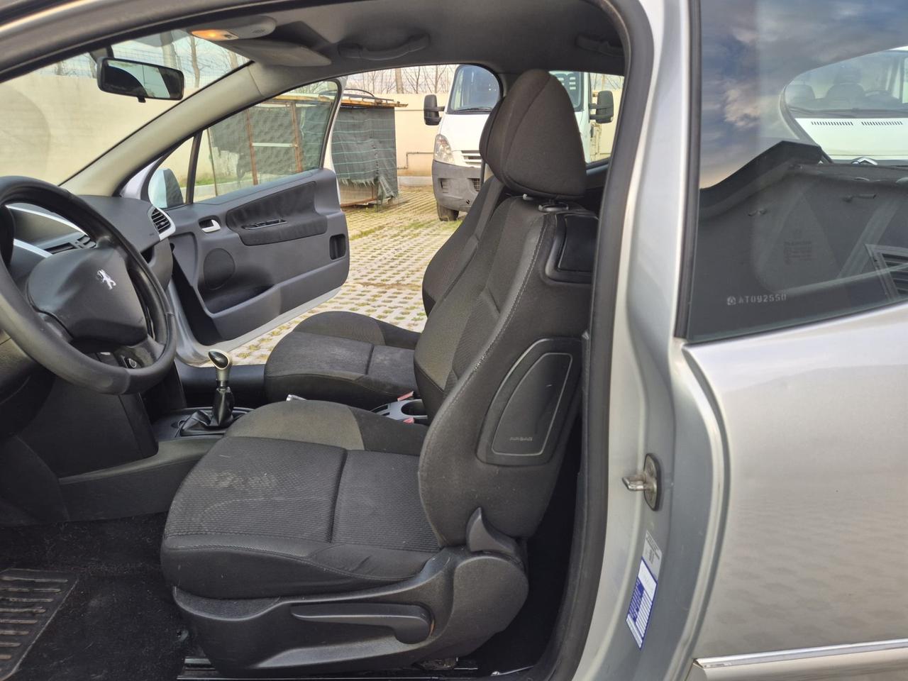 Peugeot 207 1.4 HDi 70CV 3p. Energie Sport