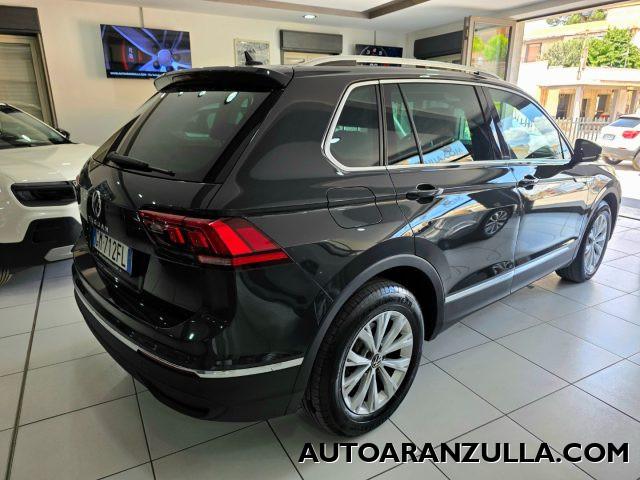 VOLKSWAGEN Tiguan 2.0 Life TDI 150CV SCR DSG - Fari a Led
