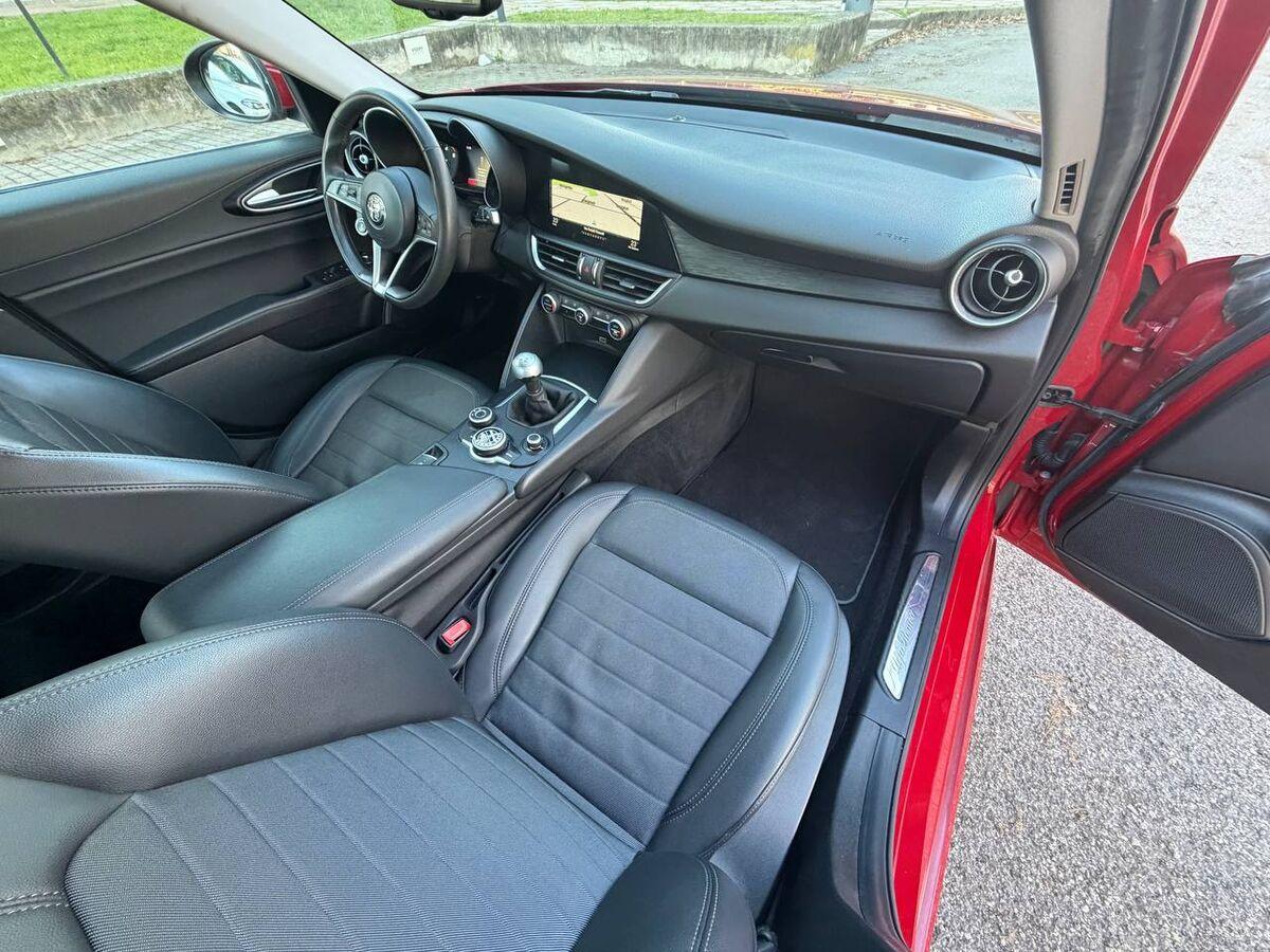 Alfa Romeo Giulia 2.2 t Giulia 150cv