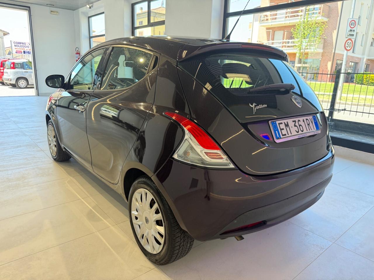 Lancia Ypsilon 1.2 69 CV 5 porte S&S Platinum