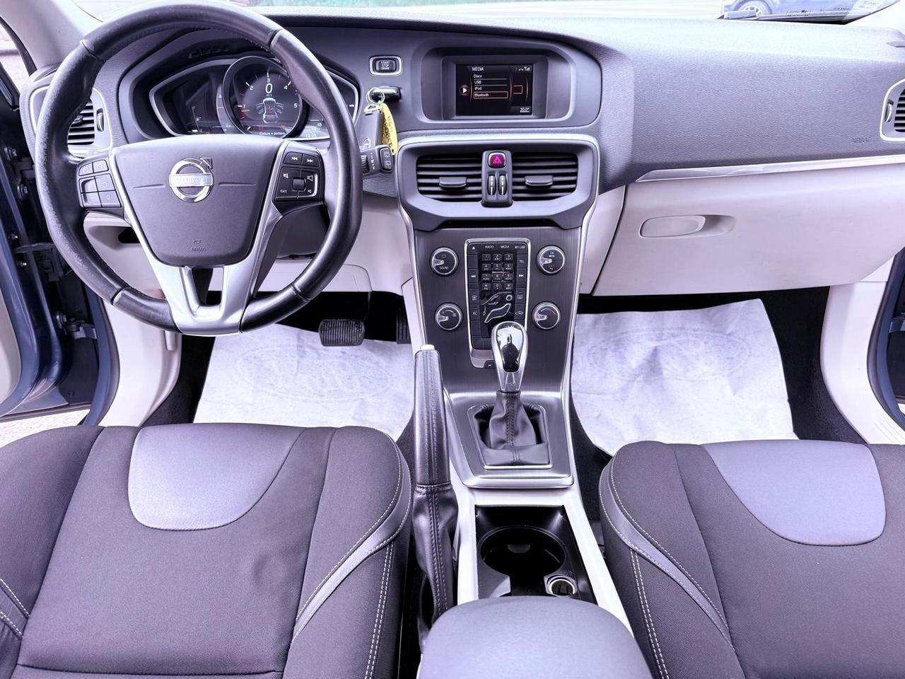 Volvo V40 D2 1.6 Powershift Summum