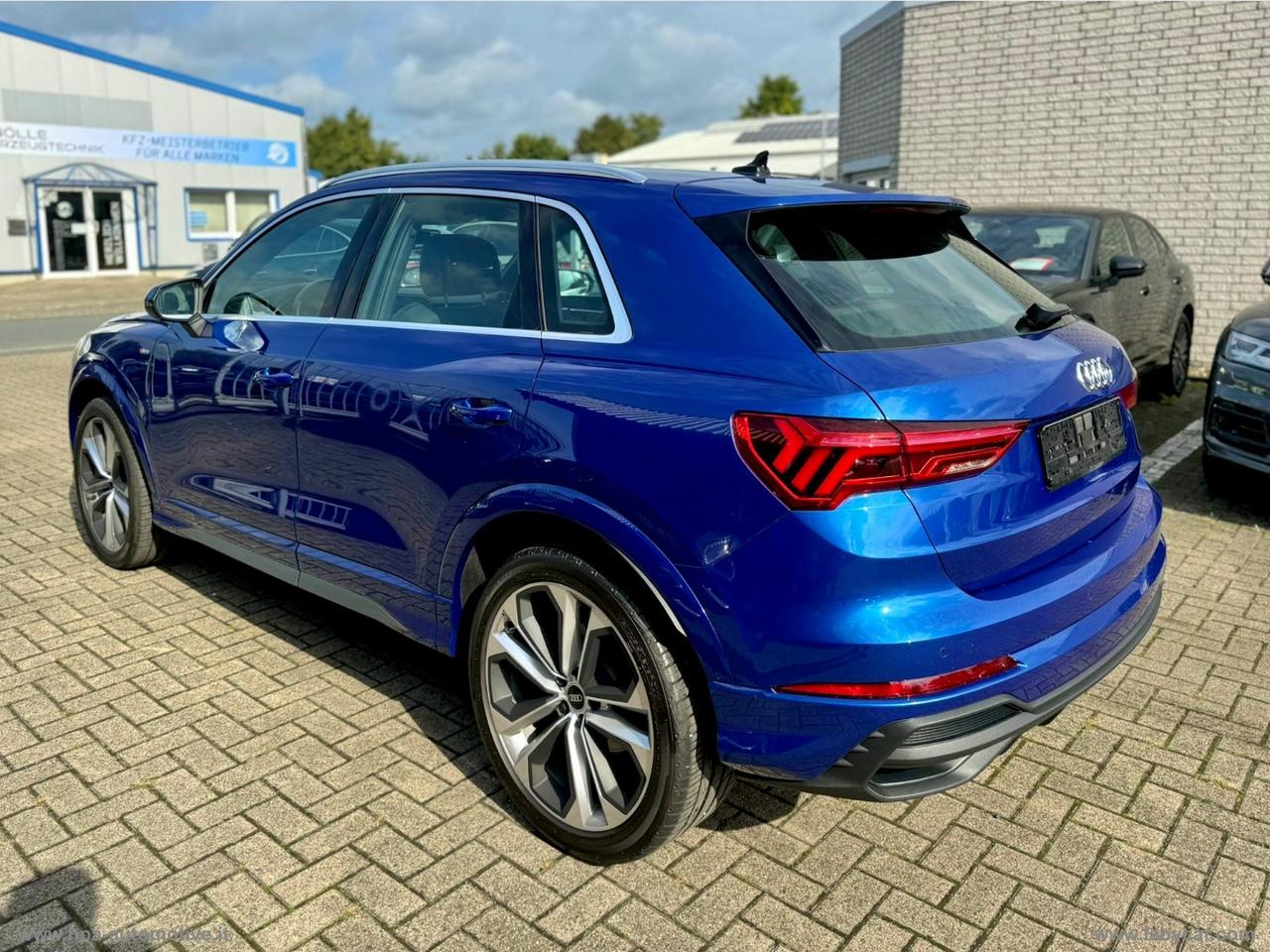 AUDI Q3 2.0TDI S-line FULL LED NAVI PELLE CERCHI 20