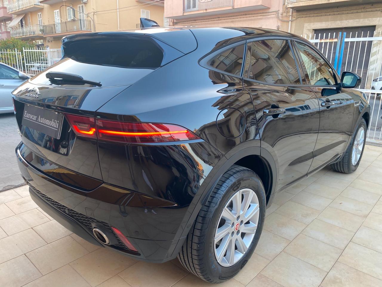 Jaguar E-Pace 2.0D 180 CV AWD R-Dynamic