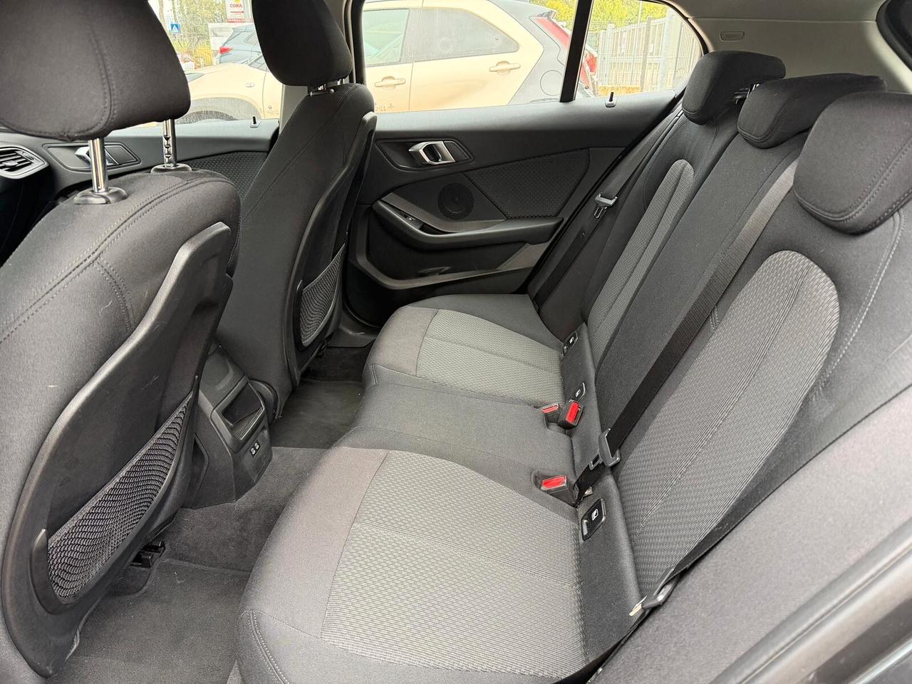 Bmw 116 116d 5p. Advantage