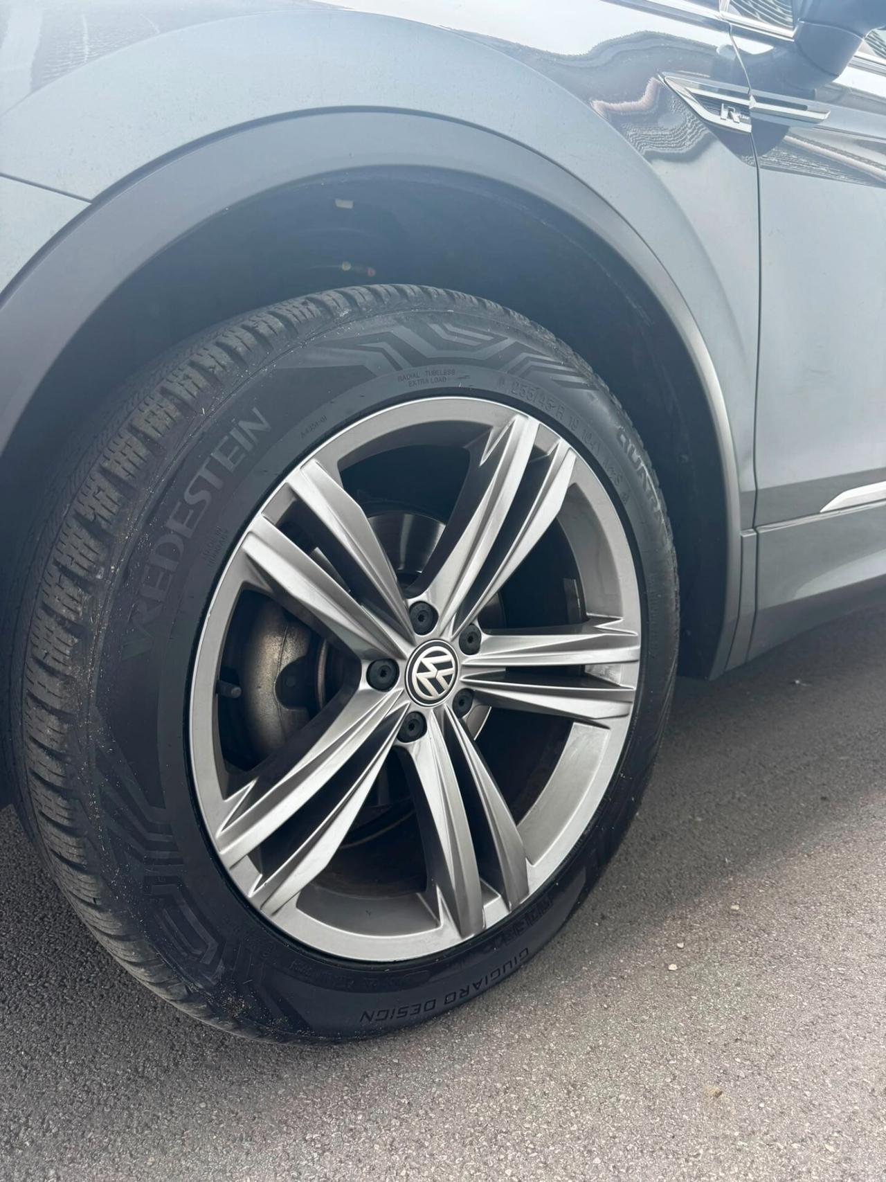Volkswagen Tiguan 2.0 TDI SCR DSG 4MOTION Rline