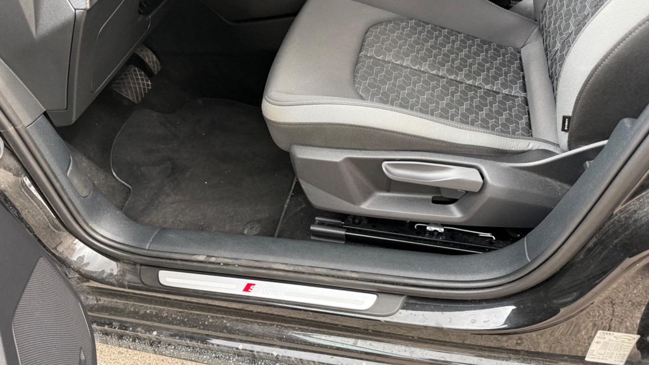 Audi A1 SPB 30 TFSI S line edition LED NAVI CAR PLAY KAMERA CLIMA AUTOMATICO PDC BLUETOOTH CERCHI 18