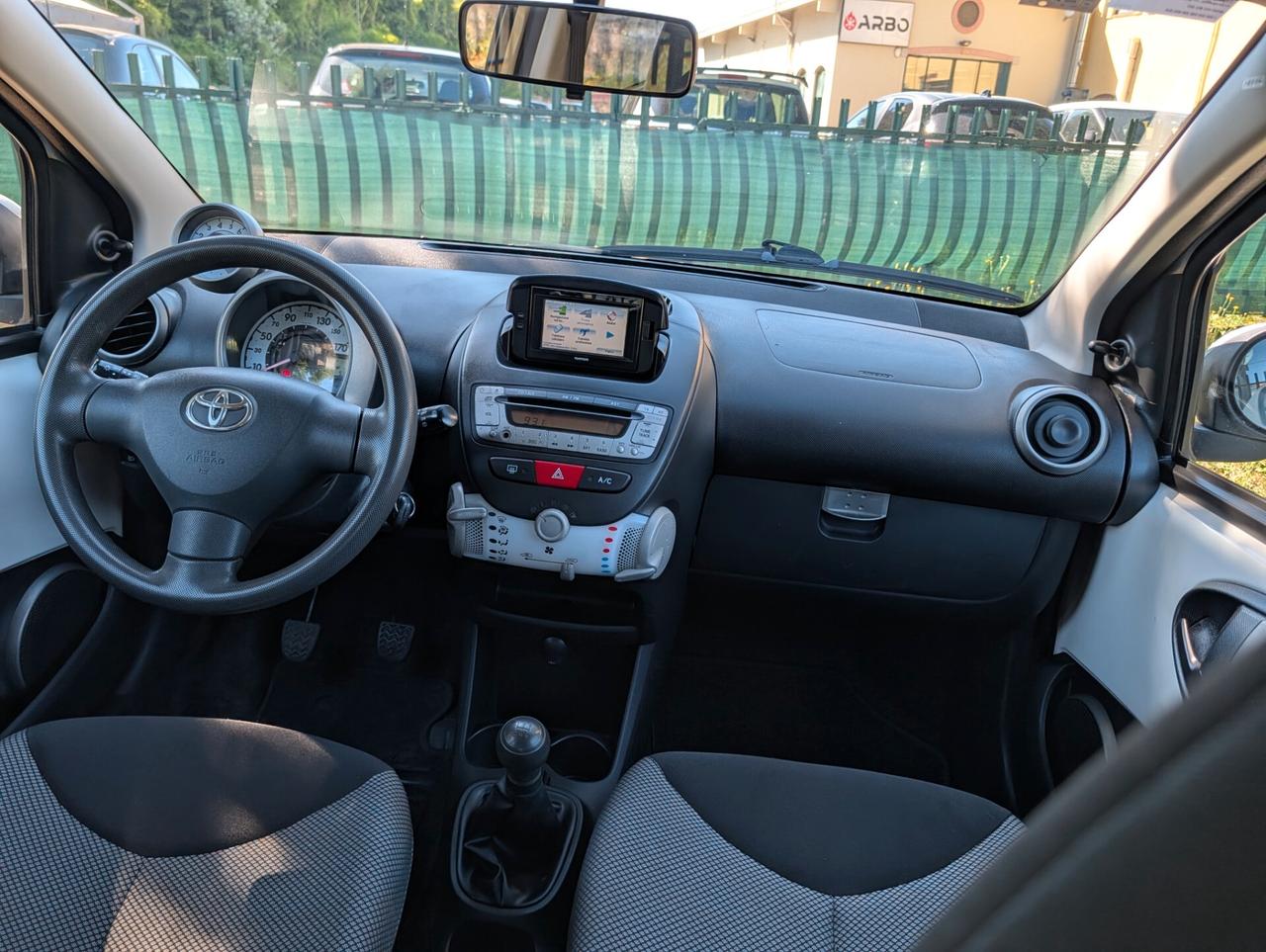 Toyota Aygo 1.0 12V VVT-i 5 porte Lounge Connect UNICO PROPRIETARIO OK NEOP.