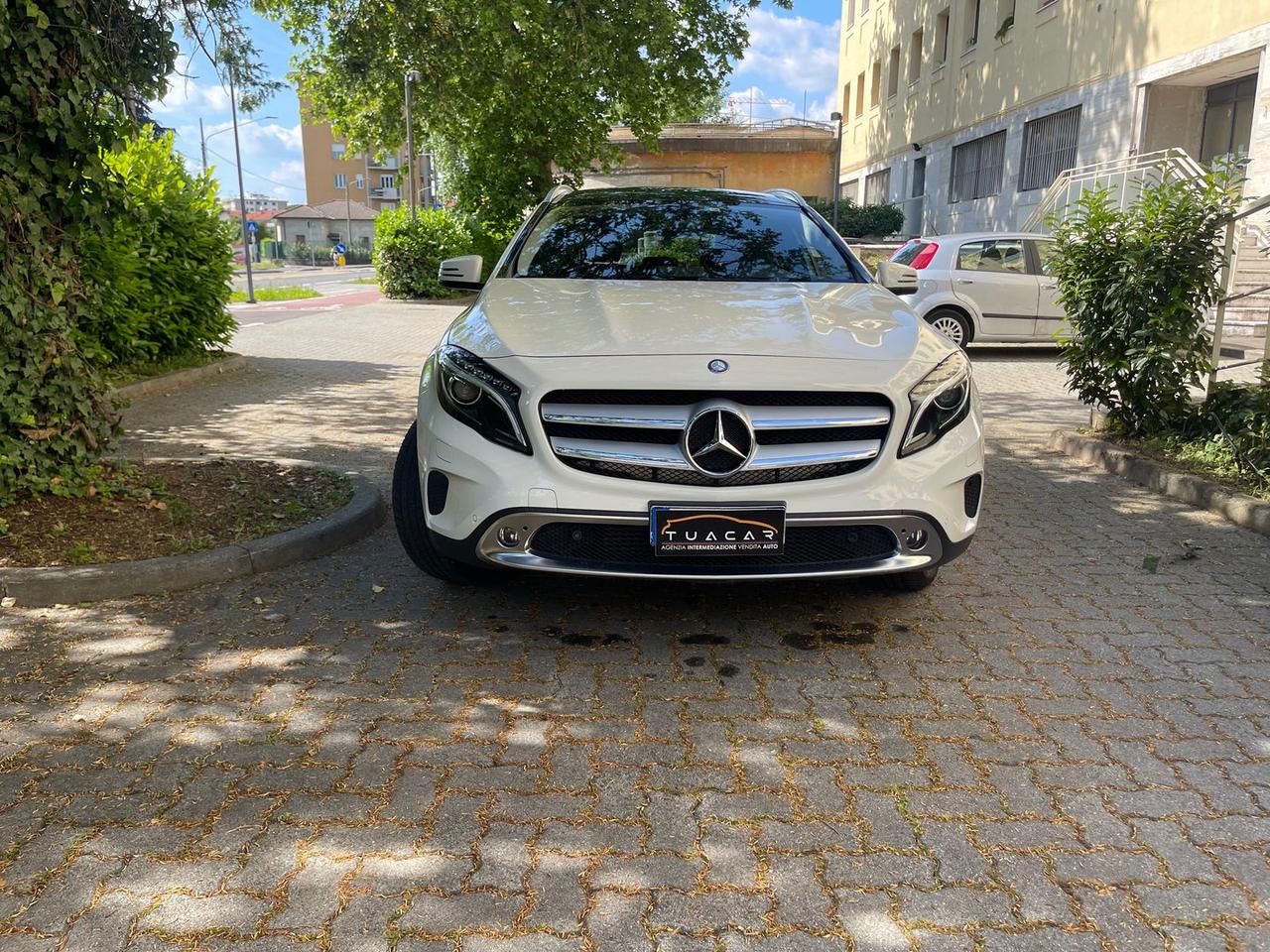 Mercedes-Benz GLA 200 200d