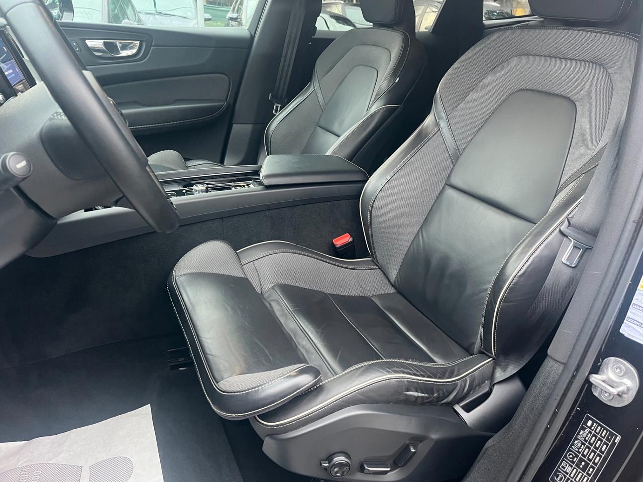 Volvo XC 60 XC60 B4 (d) automatico MOMENTUM PRO