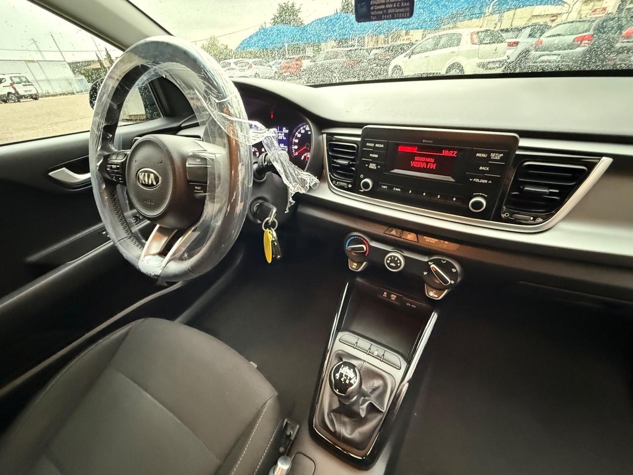 Kia Rio 1.2 Benzina 84CV - Neopatentati