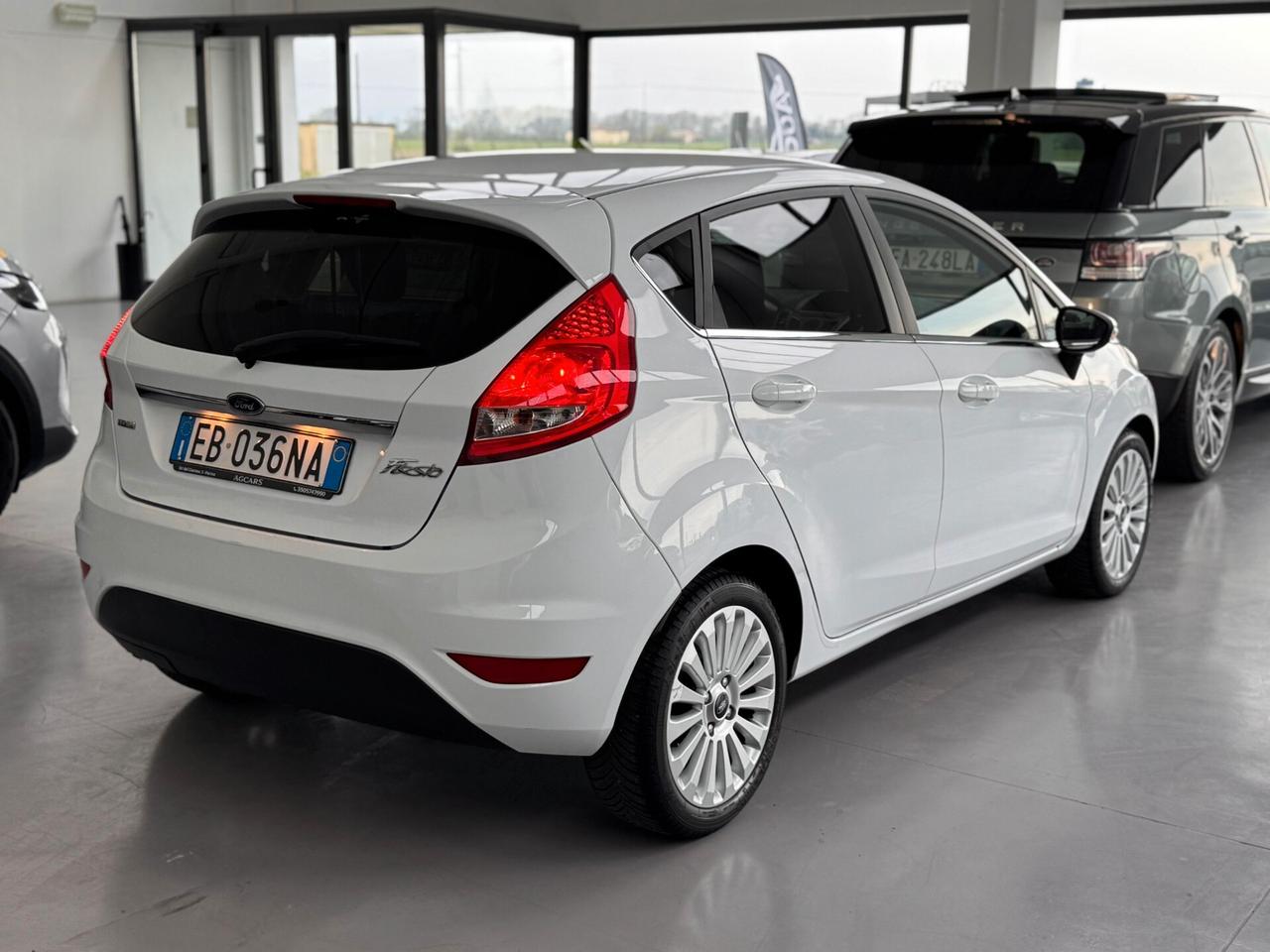 Ford Fiesta 1.4 TDCi 68CV 5 porte Titanium