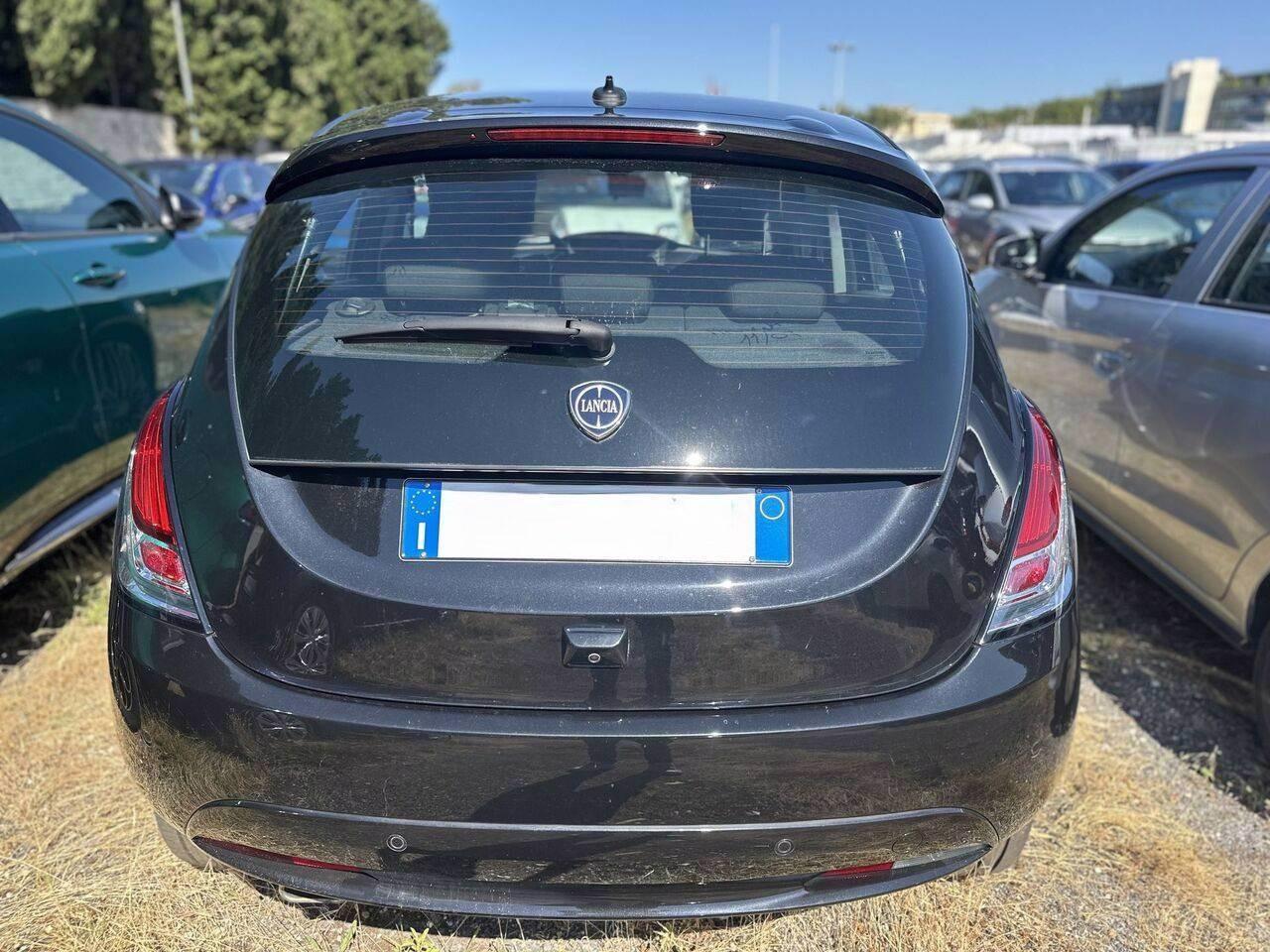 LANCIA Ypsilon III 2021 - Ypsilon 1.0 firefly hybrid Platino s&s 70cv
