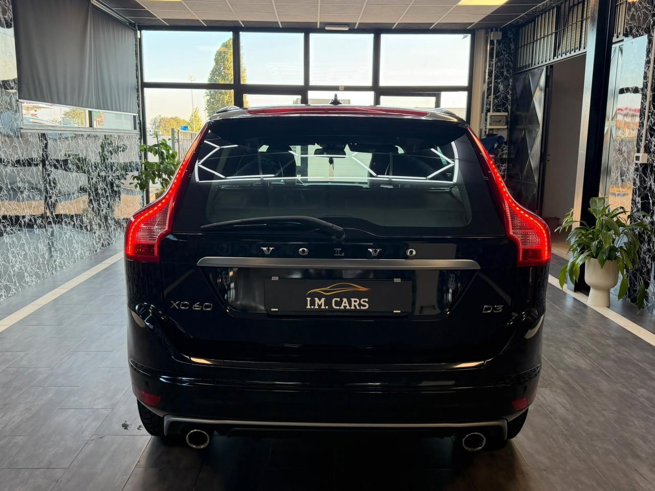 Volvo XC 60 XC60 D5 AWD Geartronic R-design