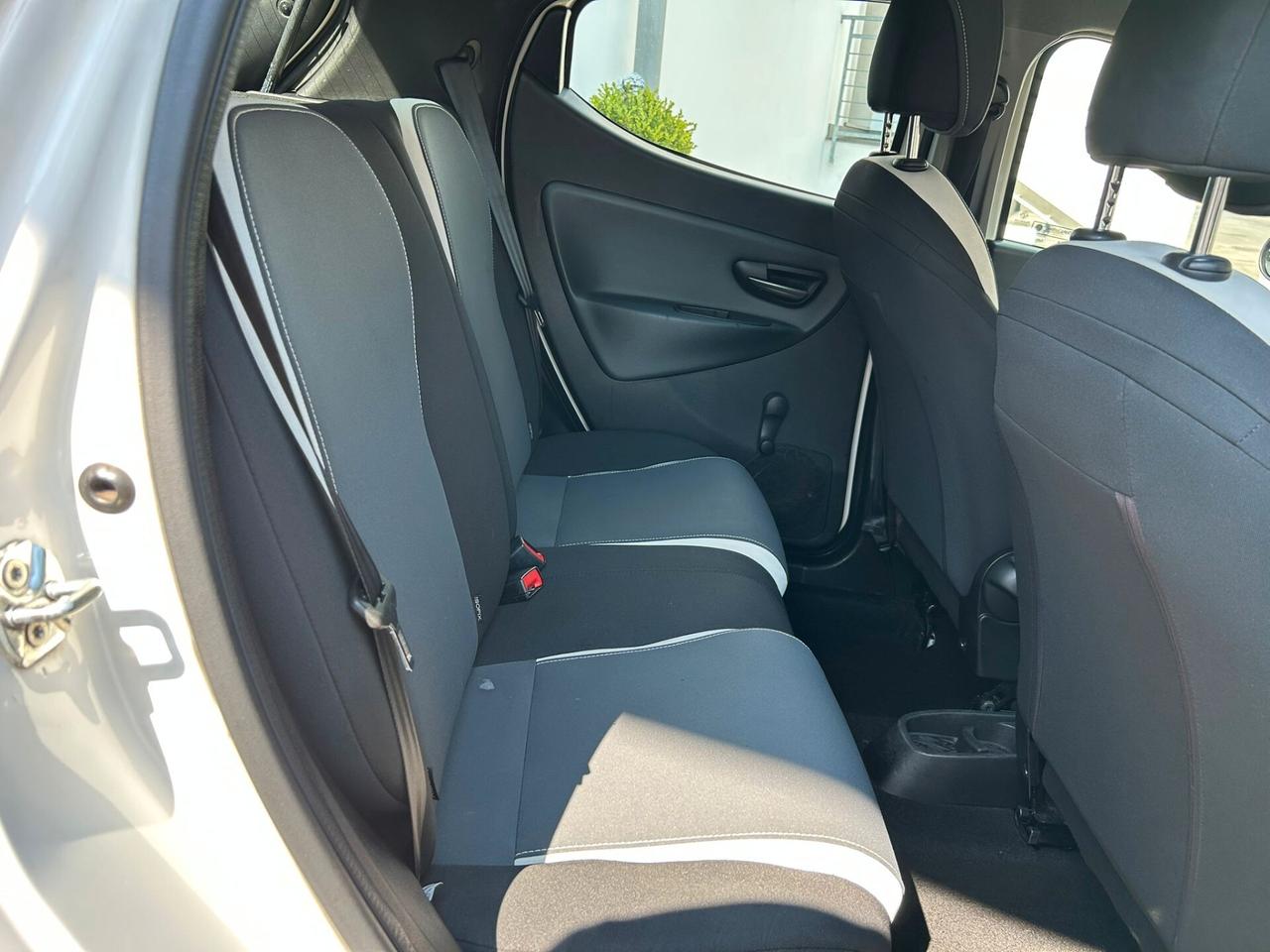 Lancia Ypsilon 1.2 51Kw ELEFANTINO Km104.000-2015