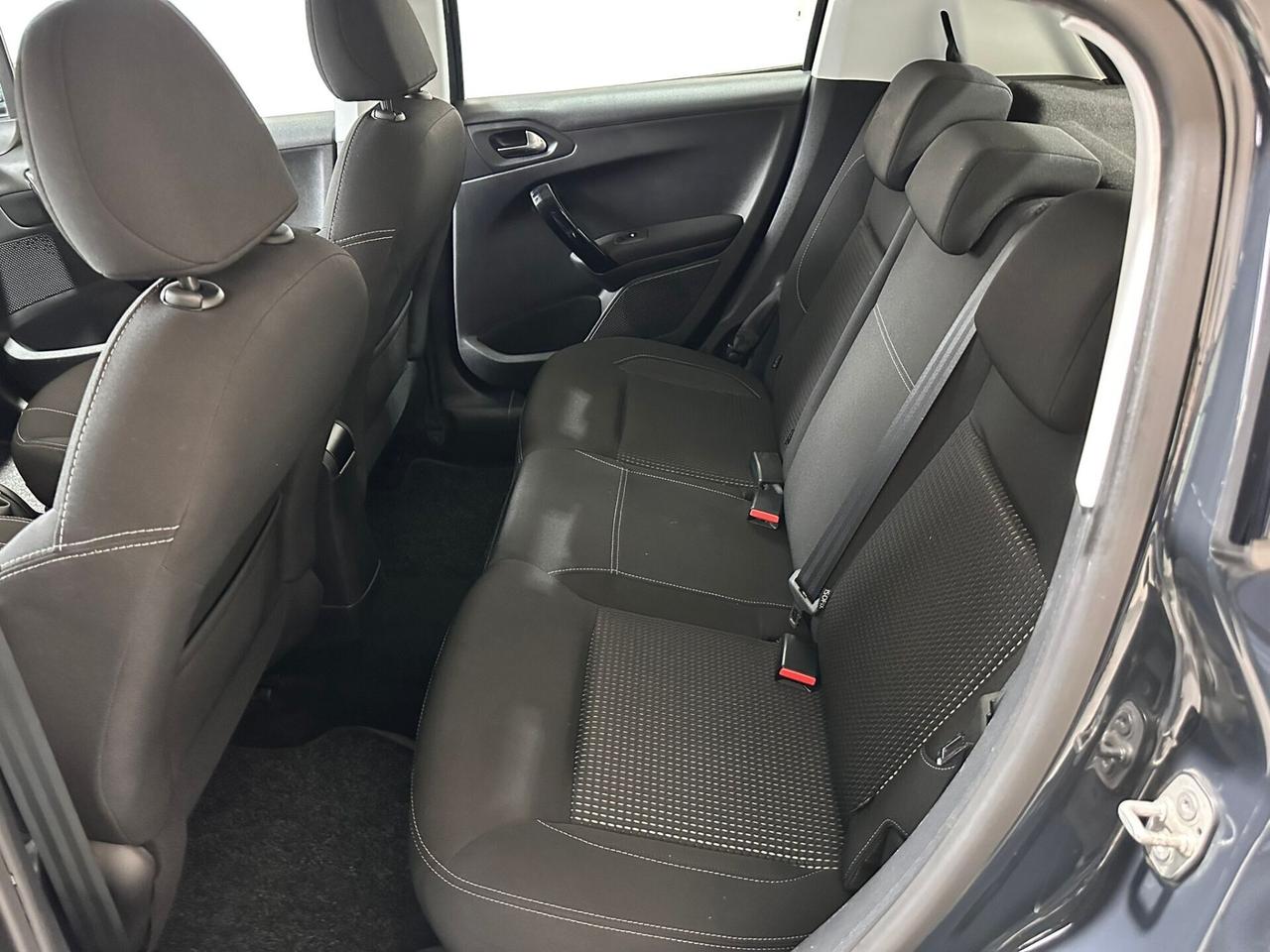 Peugeot 208 BlueHDi Allure - FULL - DA VETRINA - L