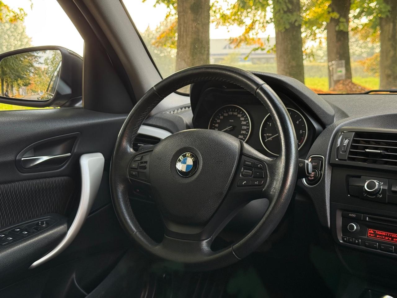 Bmw 116 116d 5p. Urban