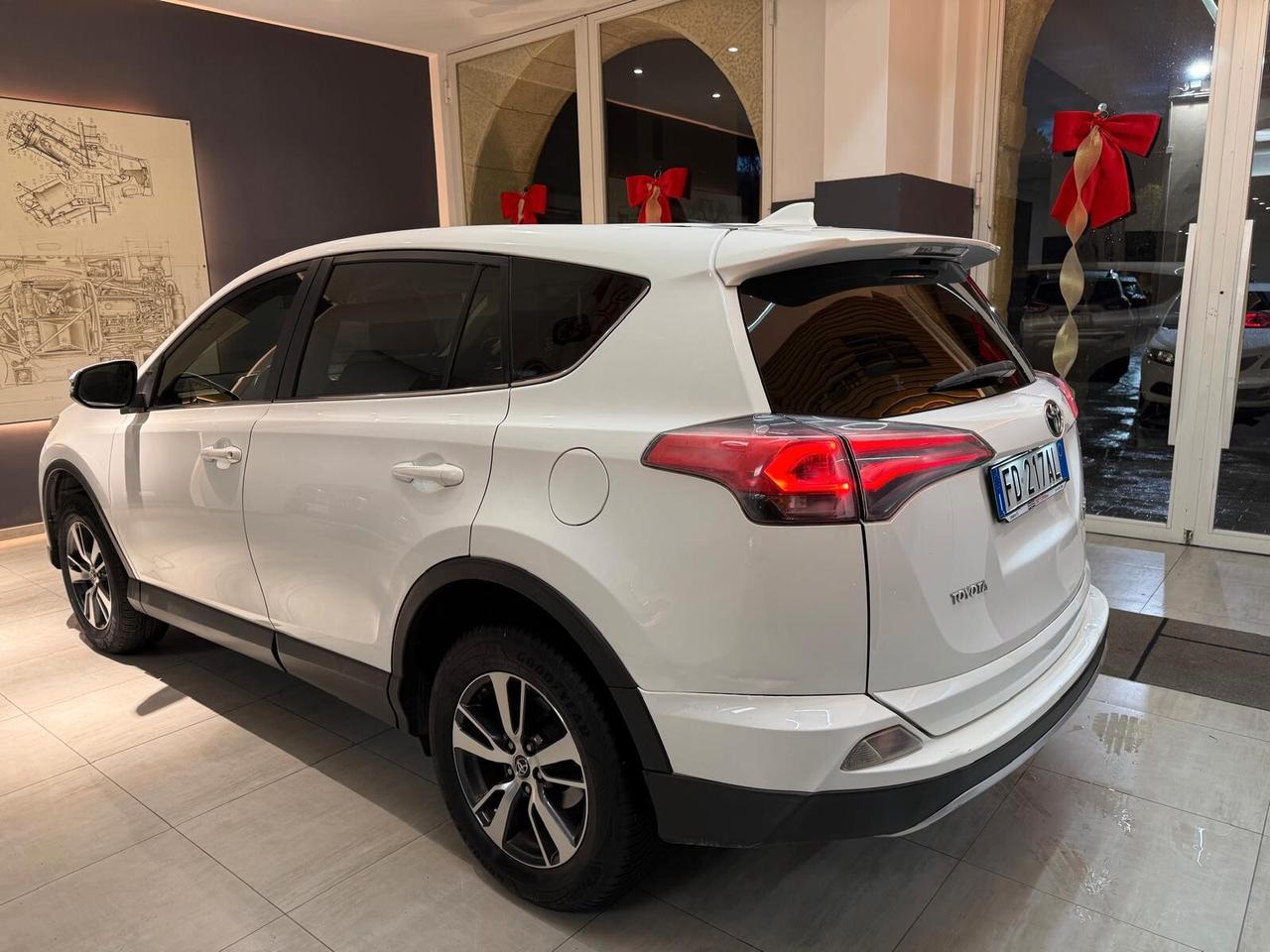 Toyota RAV 4 RAV4 2.0 D-4D 2WD Business