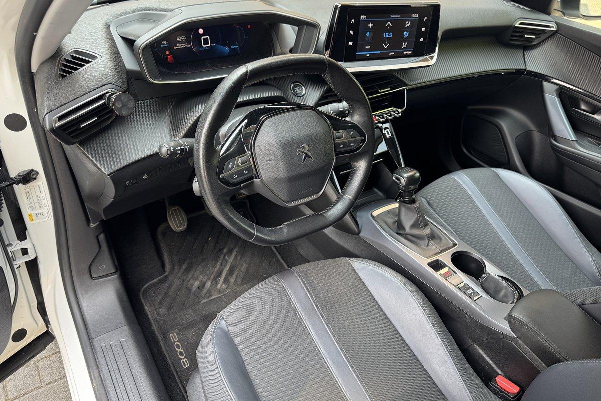 PEUGEOT 2008 BlueHDi 100 S&S Allure