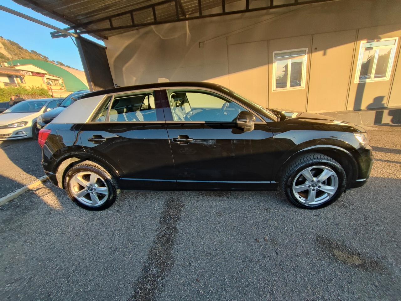 Audi Q2 30 TDI Business Design