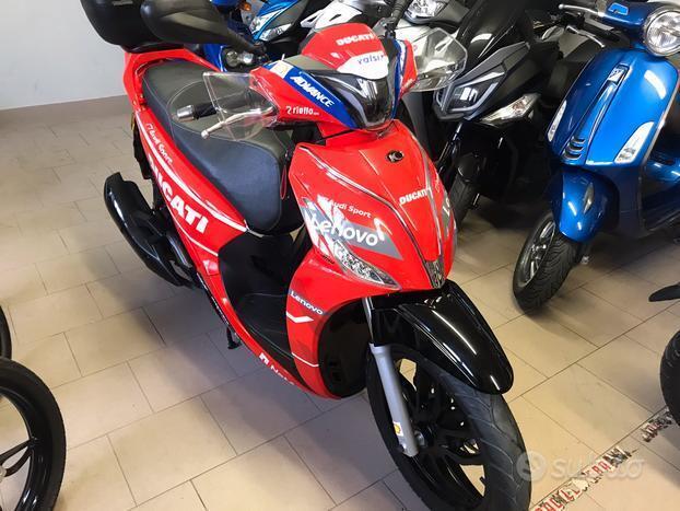 Kymco People S 125 Team Ufficiale Ducati MotoGP