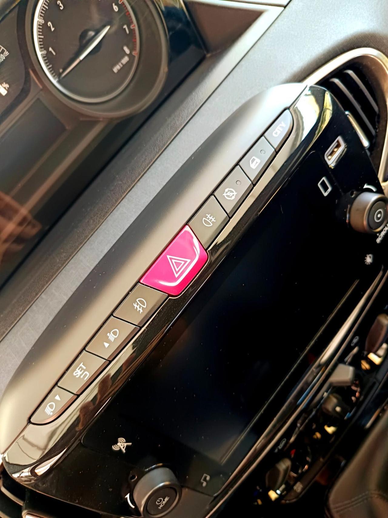 Lancia Ypsilon 1.0 FireFly Hybrid Gold