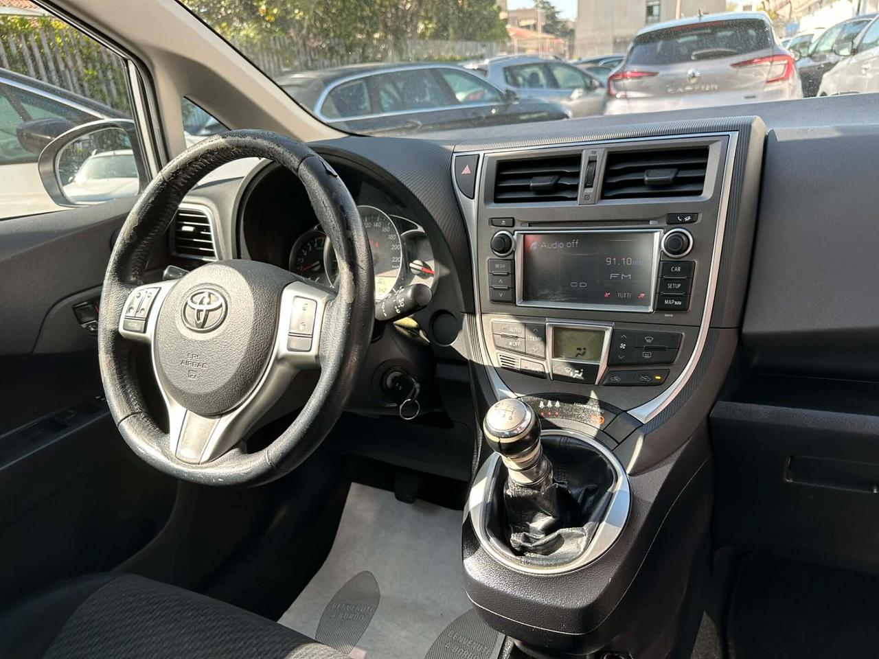 Toyota Verso-S 1.3 MT Lounge