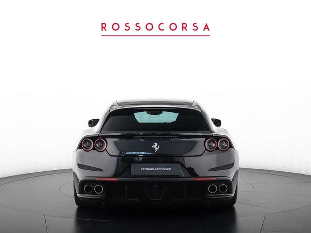 Ferrari GTC4 Lusso V12