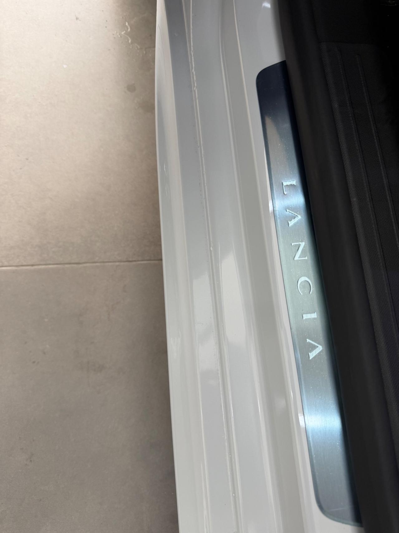 Lancia Ypsilon Hybrid e-DCT HF Line FINANZIABILE