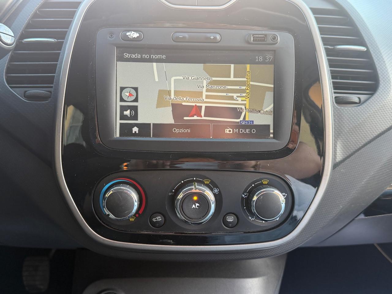 Renault Captur 1.5 dCi 8V 90 CV R-Link Neopatentati