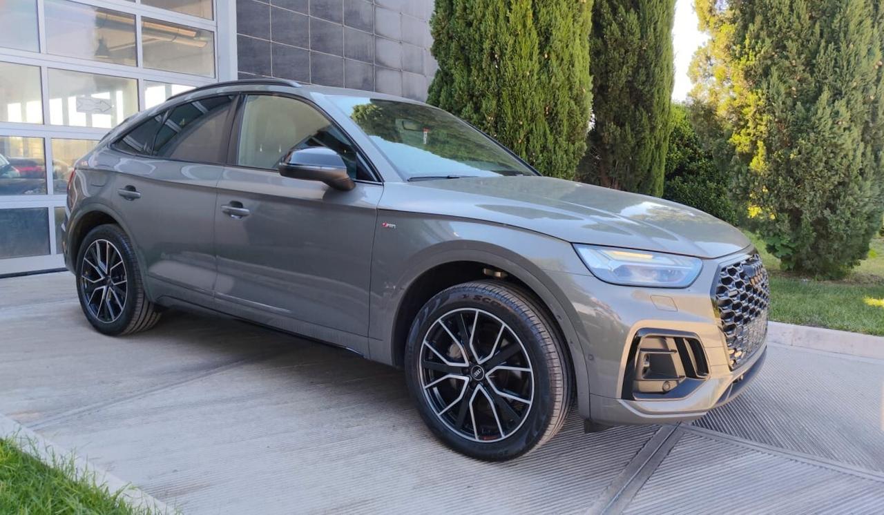 Audi Q5 40 TDI 204 CV quattro S tronic Identity Black