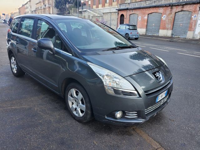 PEUGEOT 5008 1.6 HDi 112CV Business