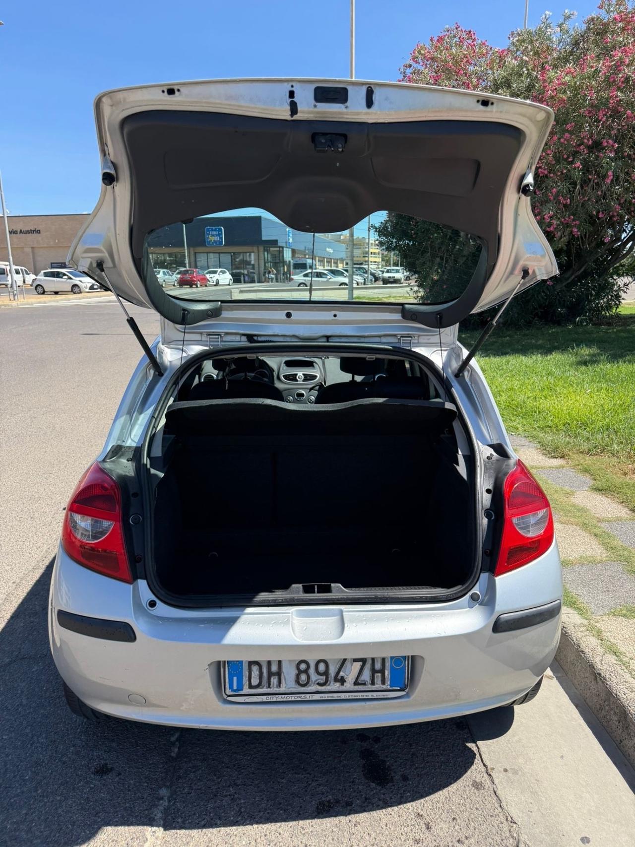 Renault Clio 1.5 Diesel 5 porte -Neopatentati