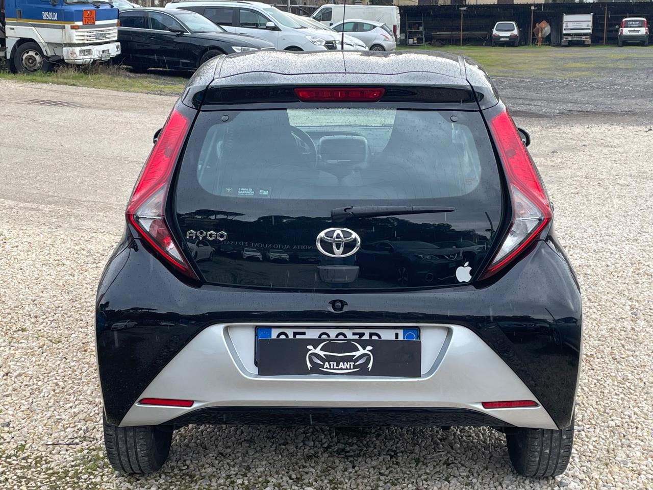 Toyota Aygo Connect 1.0 VVT-i 72 CV 5 porte x-clusiv