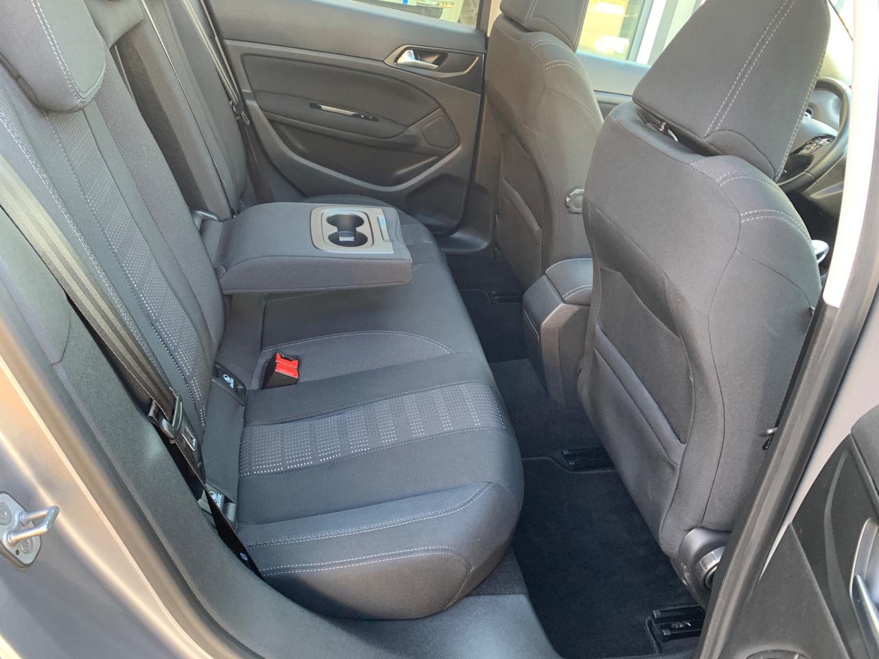 Peugeot 308 BlueHDi 120