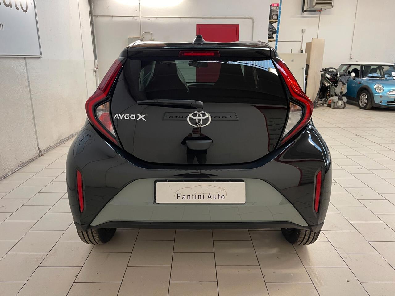 Toyota Aygo X Trend 1.0 72cv s-cvt c.auto-Ok Neopat-LEGGI SOTTO