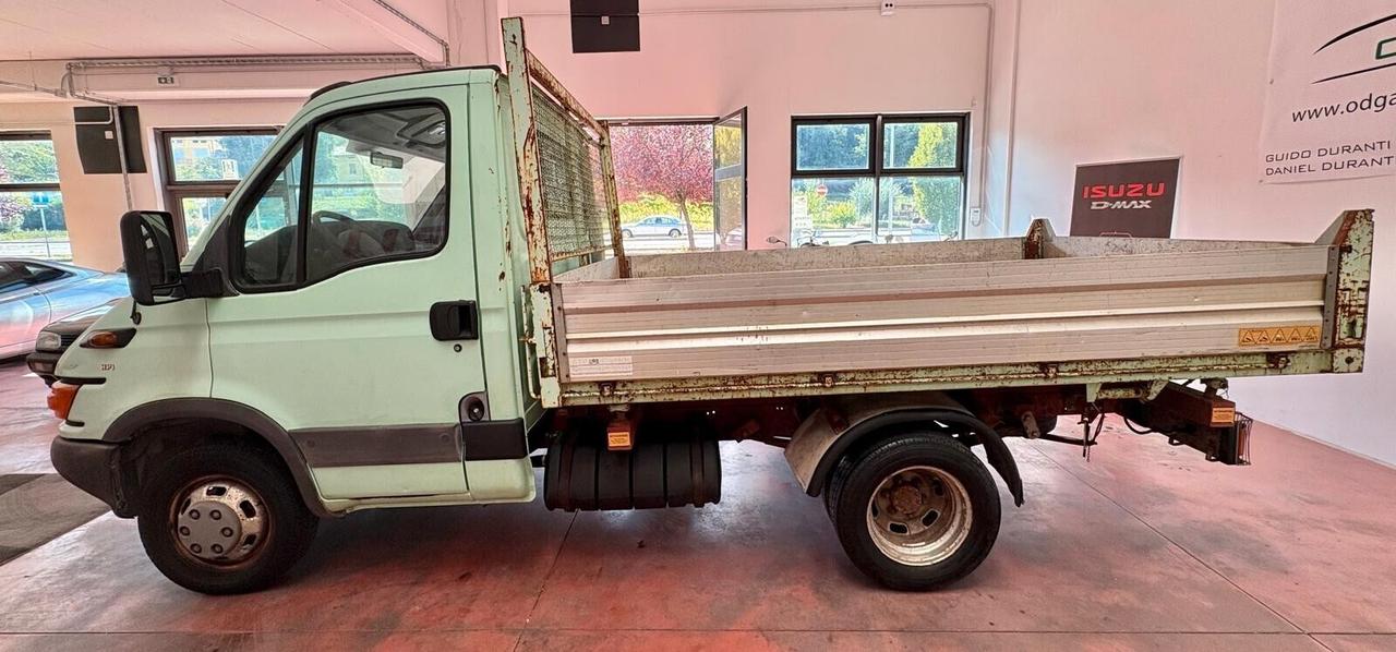 IVECO DAILY -CASSONE RIBALTABILE TRILATERALE Posti 3 Diesel 2.5 Km 173.866 certificati