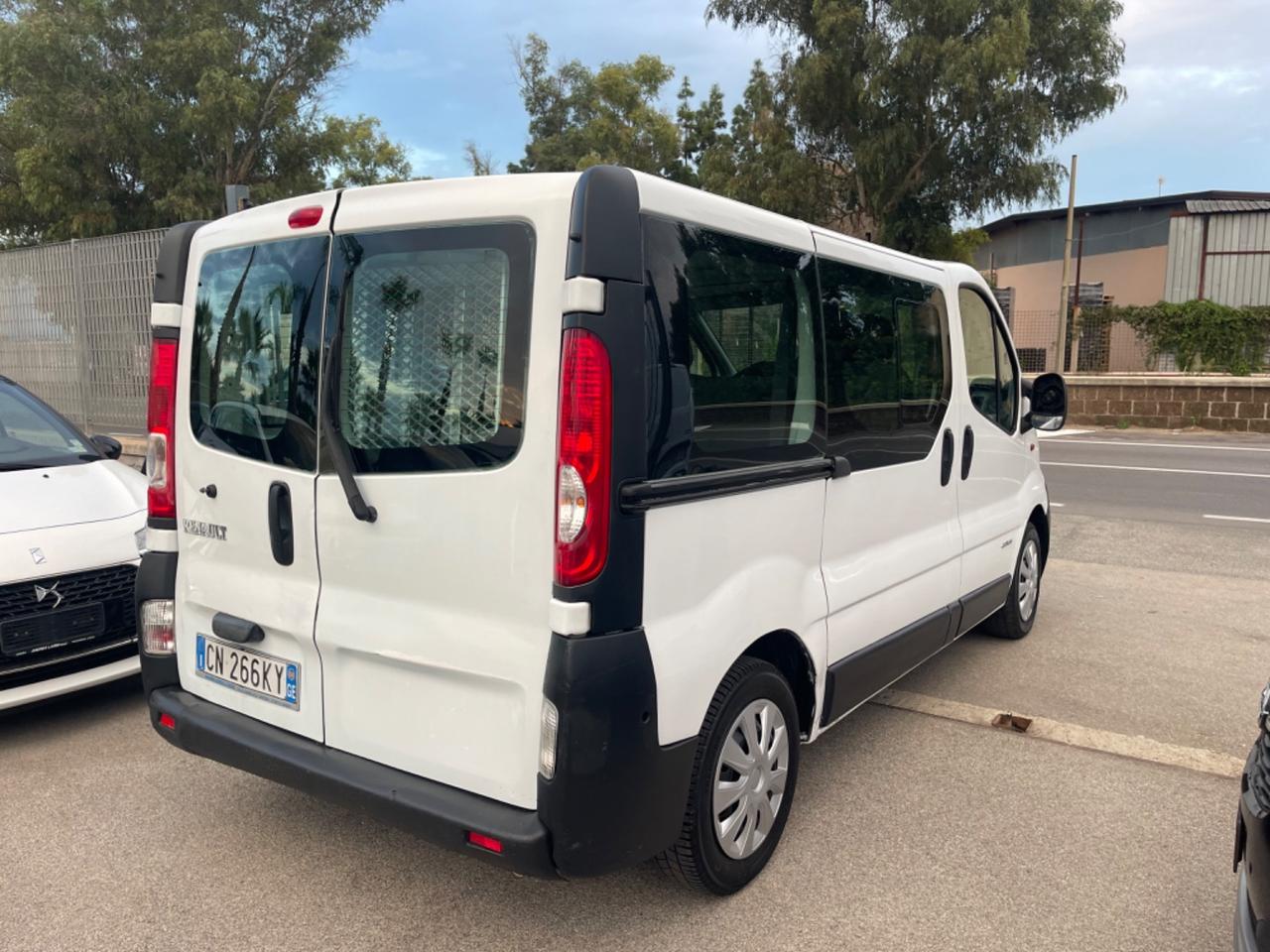 Renault Trafic 9 Posti Pedana disabili