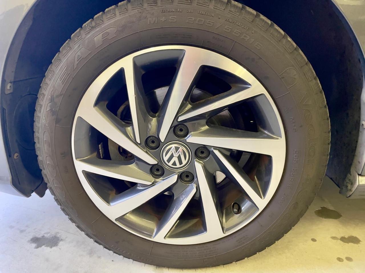 Volkswagen Golf 1.0 SOUND 110 CV