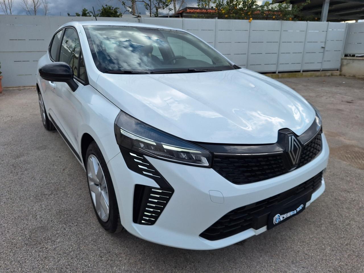 Renault Clio 1.0 TCe 90cv Evolution NAV - 2025