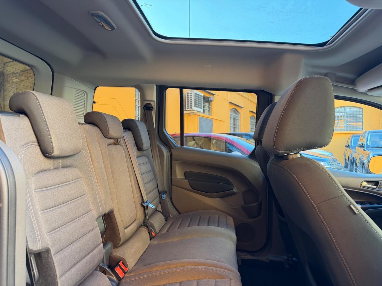 Ford Tourneo Connect 1.5 TDCi 120 CV Titanium