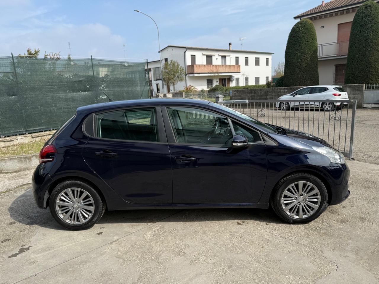 Peugeot 208 1.2 GPL DI SERIE ALLURE NEOPAT 2017
