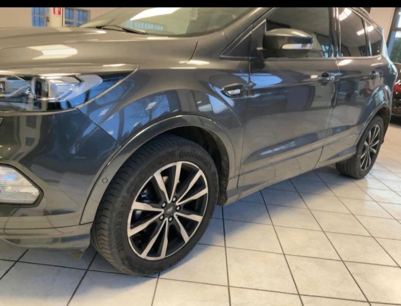 Ford Kuga 1.5 EcoBoost 120 CV S&S 2WD ST-Line