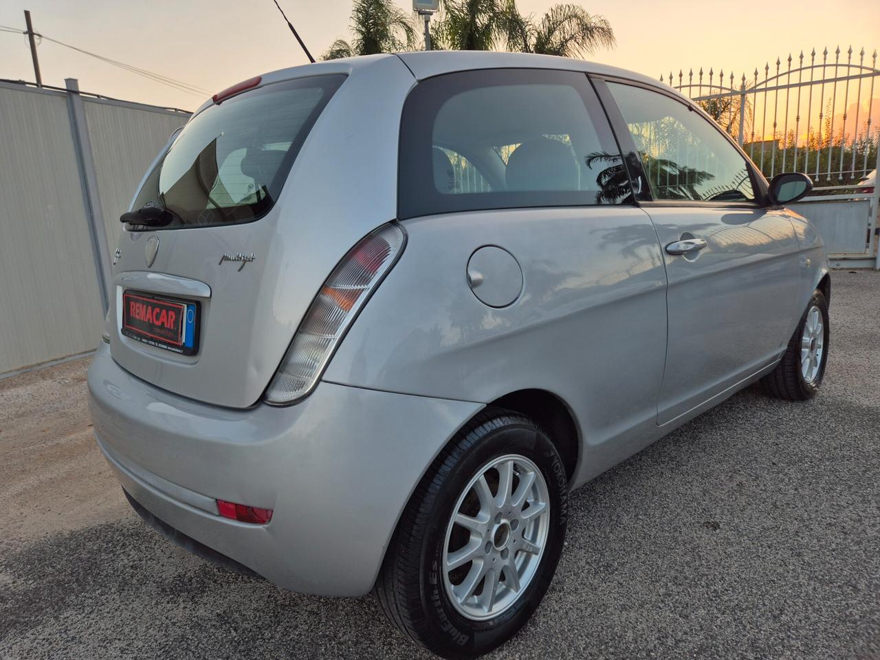 Lancia YPSILON 1.3 MJT 75 CV RESTAYLING NUOVA FULL