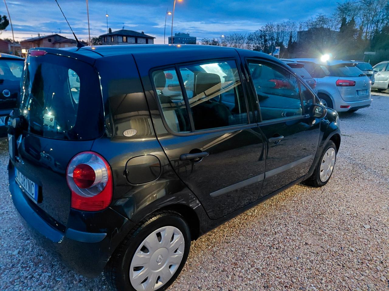 RENAULT MODUS ANNO 2008 BZ 1.2 ADATTA NEOPATENTATI KM 190 MILA