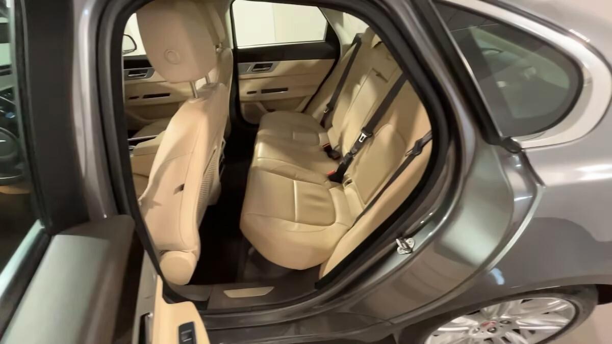 Jaguar XF 2.0 D 180 CV Prestige auto