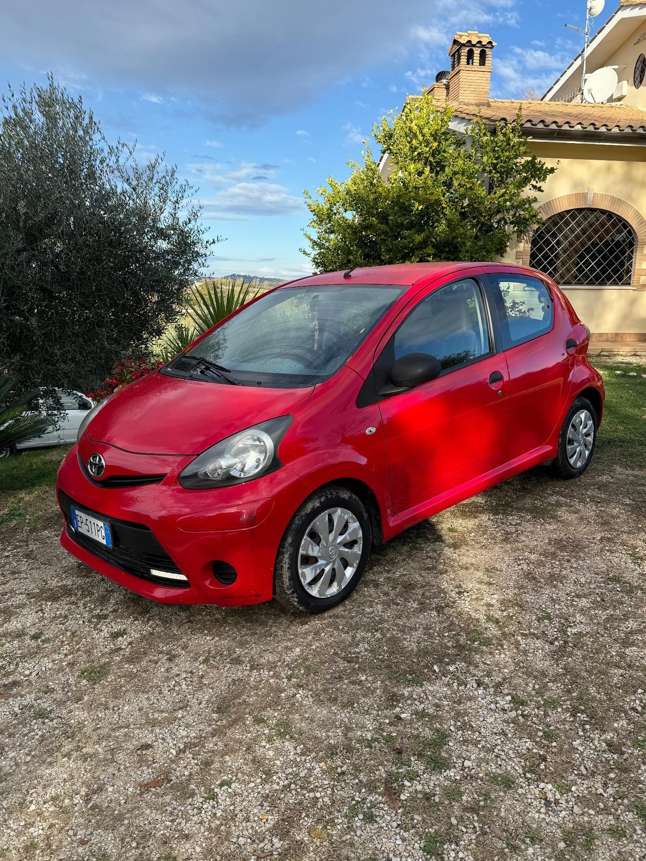 Toyota Aygo 1.0 12V VVT-i 5 porte Orange Connect MMT