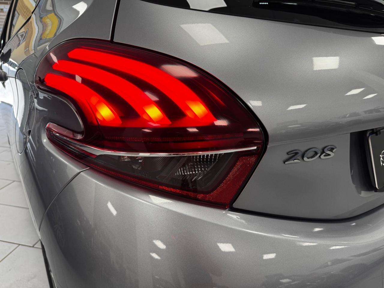 Peugeot 208 BlueHDi 100 S&S 5 porte Allure