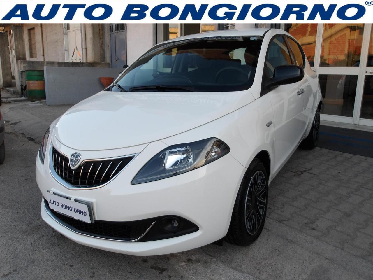 Lancia Ypsilon 1.0 firefly hybrid Gold Plus s&s 70cv 5p.ti